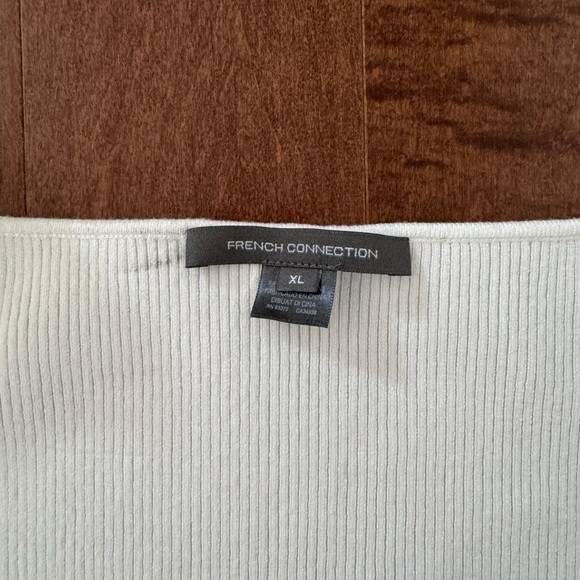French Connection Sweater top size XL white big sleeves - Picture 3 of 3